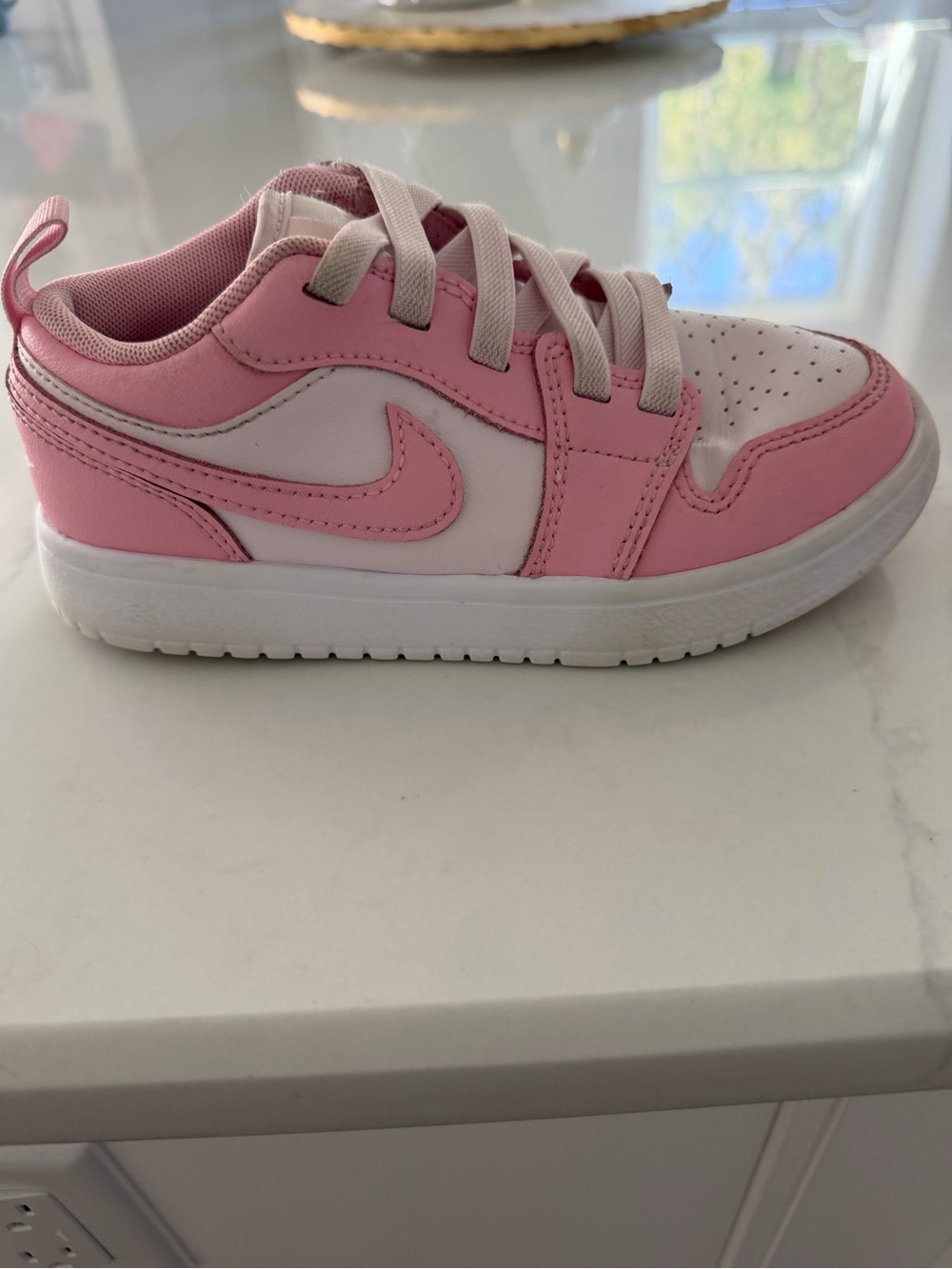 Jordan pink tennis shoes 13 size